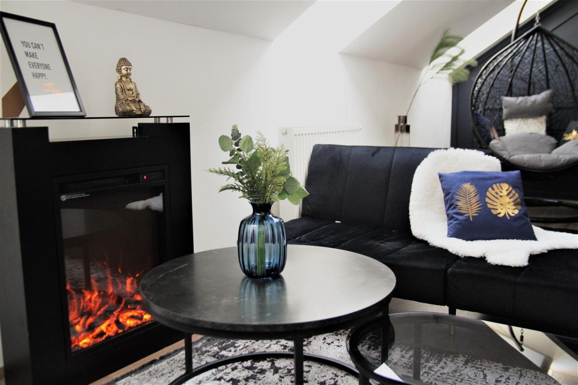 Spacious Flat & Parking Possibility, 3 Stops To Wenceslav Square Praga Exterior foto
